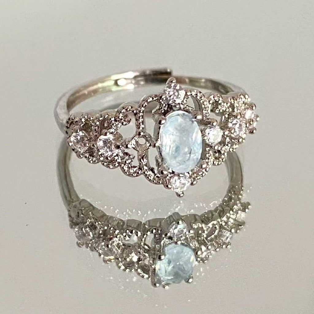Aquamarine ring in sterling silver