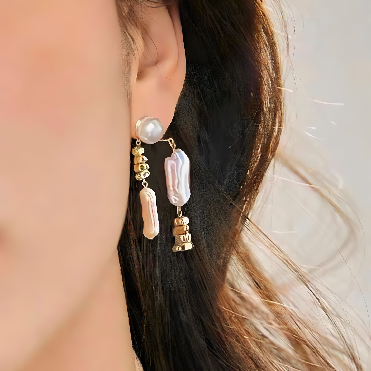 Baroque pearl asymmetric earrings and ear clips