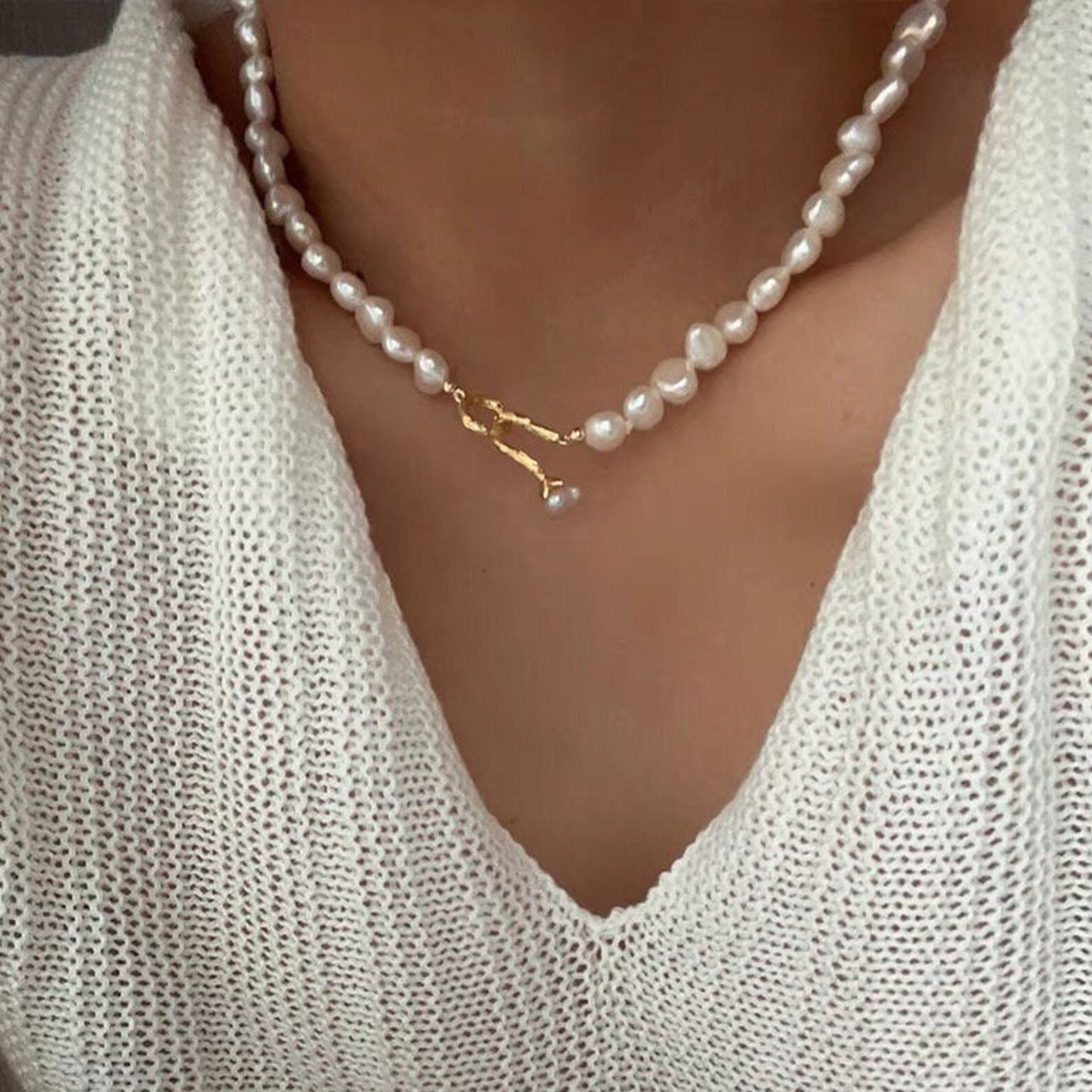 Natural baroque pearl necklace